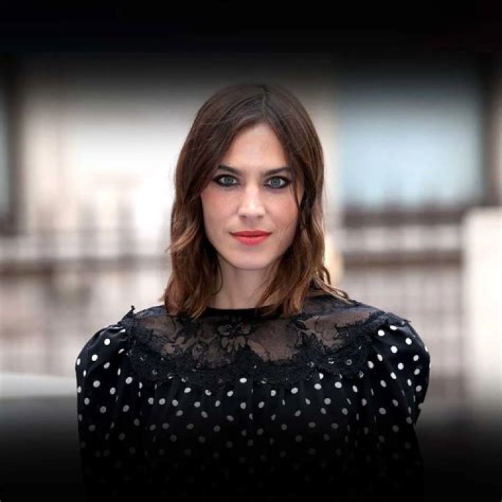 Alexa Chung Biography, Age, Height, Husband, Net Worth, Family