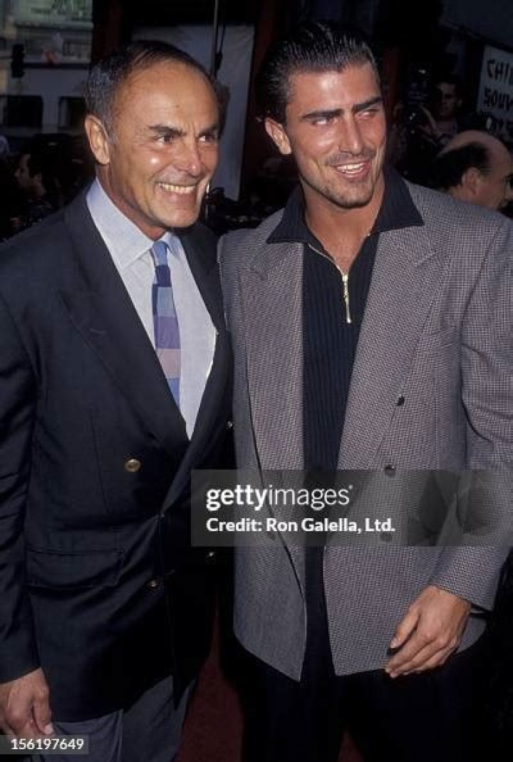 Antonio Saxon Biography, Age, Height, Wife, Net Worth, Family