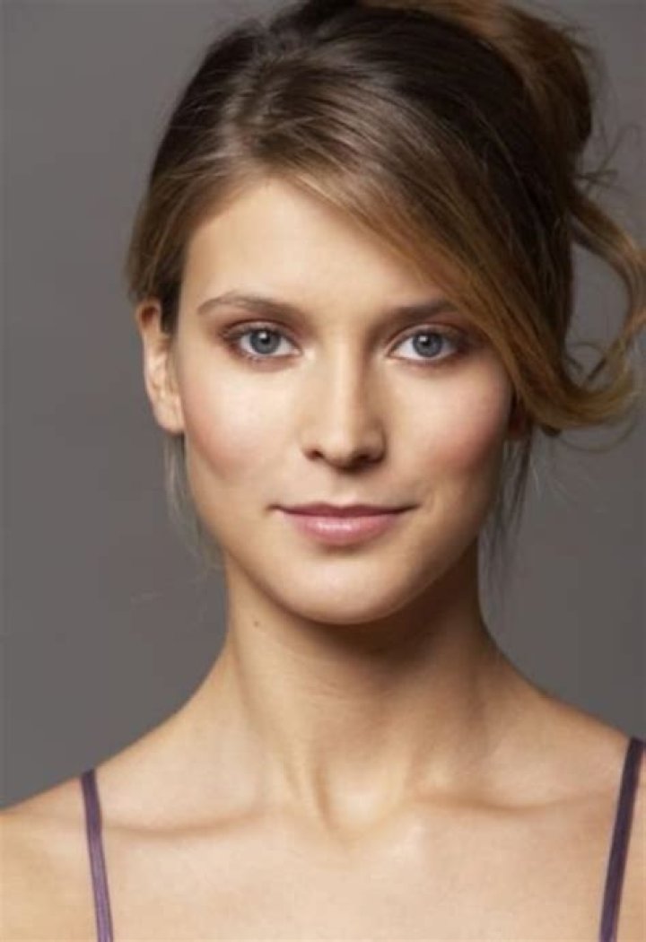 Charlotte Salt Biography, Age, Height, Husband, Net Worth, Family