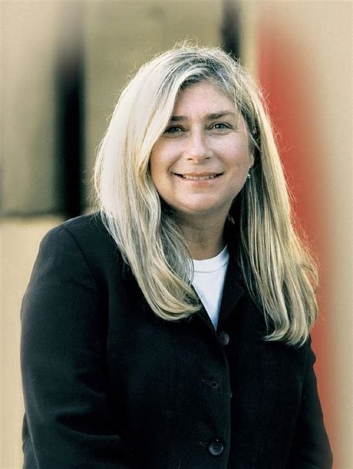 Debra Hill Biography, Age, Height, Husband, Net Worth, Family