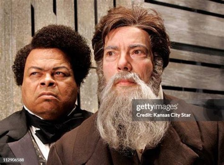 Donnie Ray Albert Biography, Age, Height, Wife, Net Worth, Family