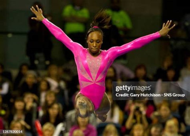 Elizabeth Price Biography, Age, Height, Husband, Net Worth, Family