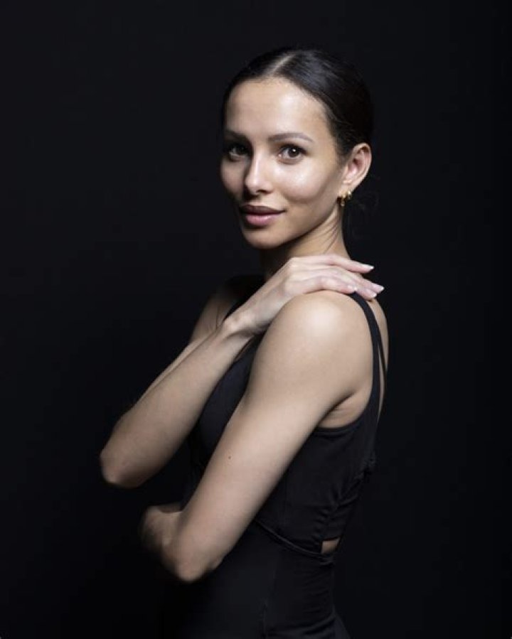 Francesca Hayward Biography, Age, Height, Husband, Net Worth, Family