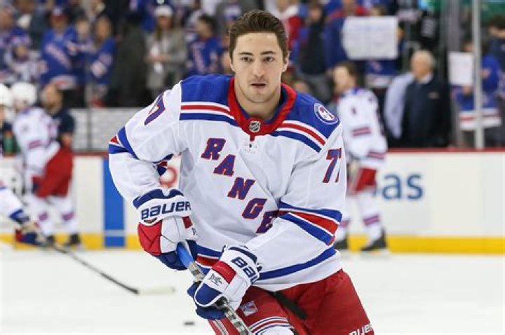 Frank Vatrano Biography, Age, Height, Wife, Net Worth, Family