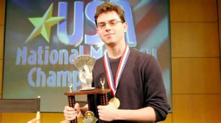 Joshua Foer biografía, edad, altura, esposo, net worth, familia