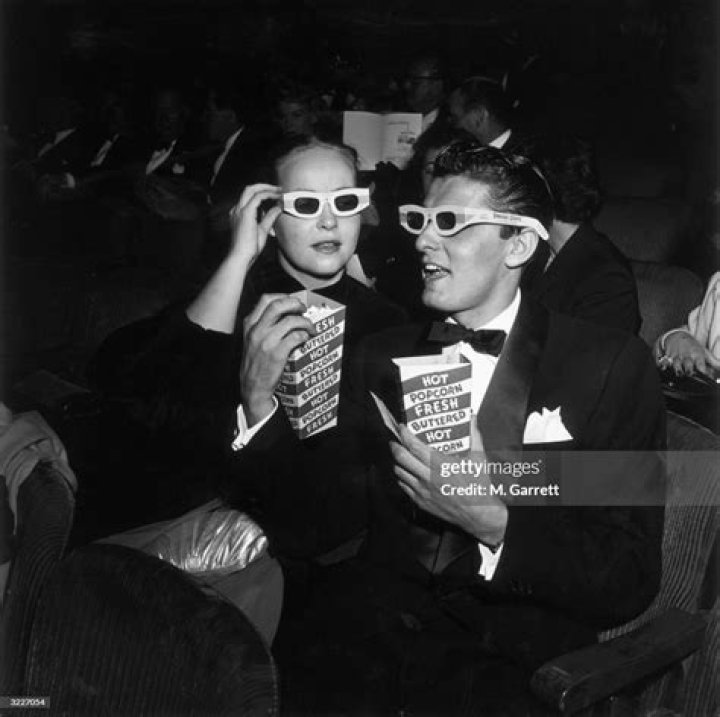 Keefe Brasselle biografía, edad, altura, esposo, net worth, familia