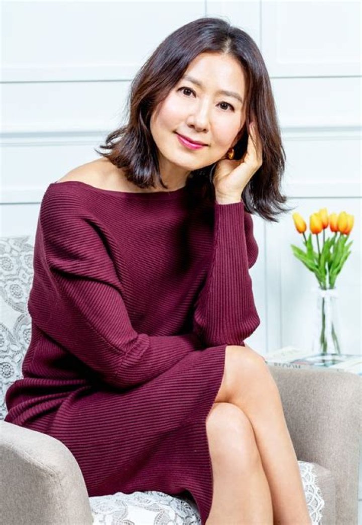 Kim Hee-ae Biography, Age, Height, Husband, Net Worth, Family