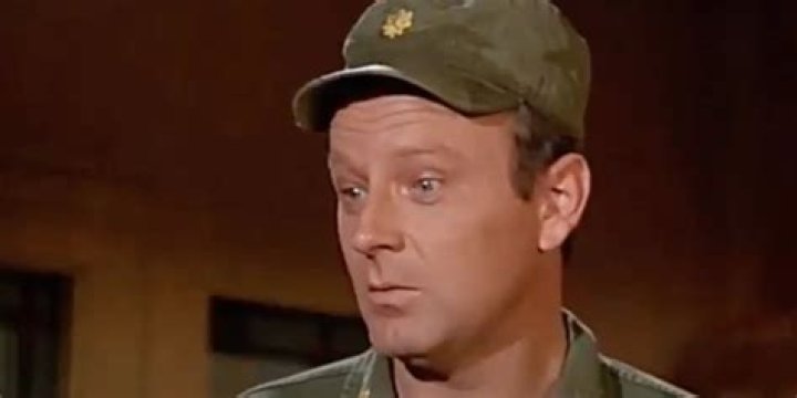 Larry Linville biografía, edad, altura, esposo, net worth, familia