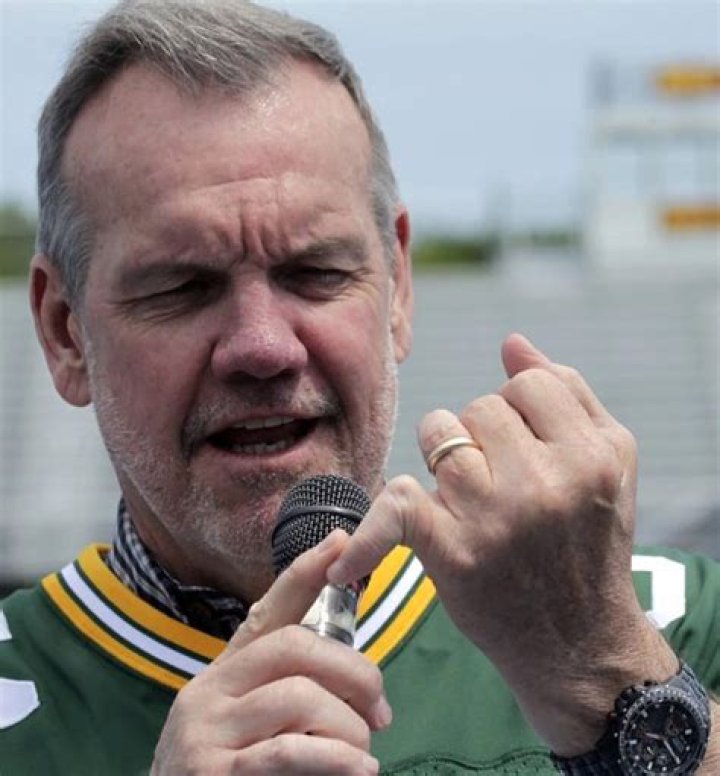 Larry McCarren Biography, Age, Height, Wife, Net Worth, Family