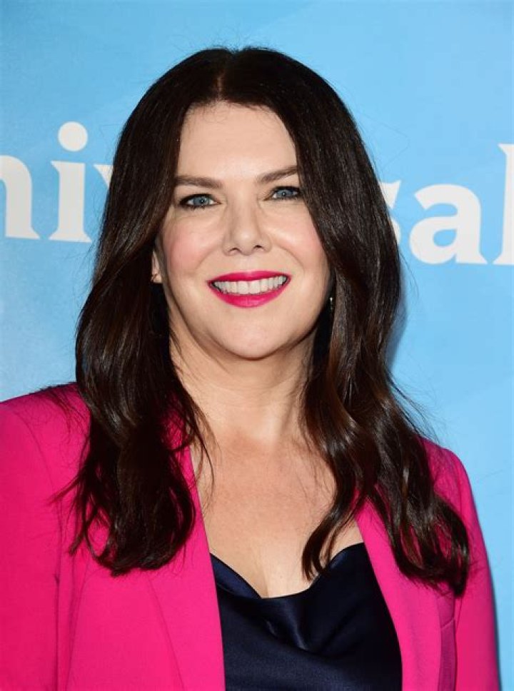 Lauren Graham Biography, Age, Height, Husband, Net Worth, Family