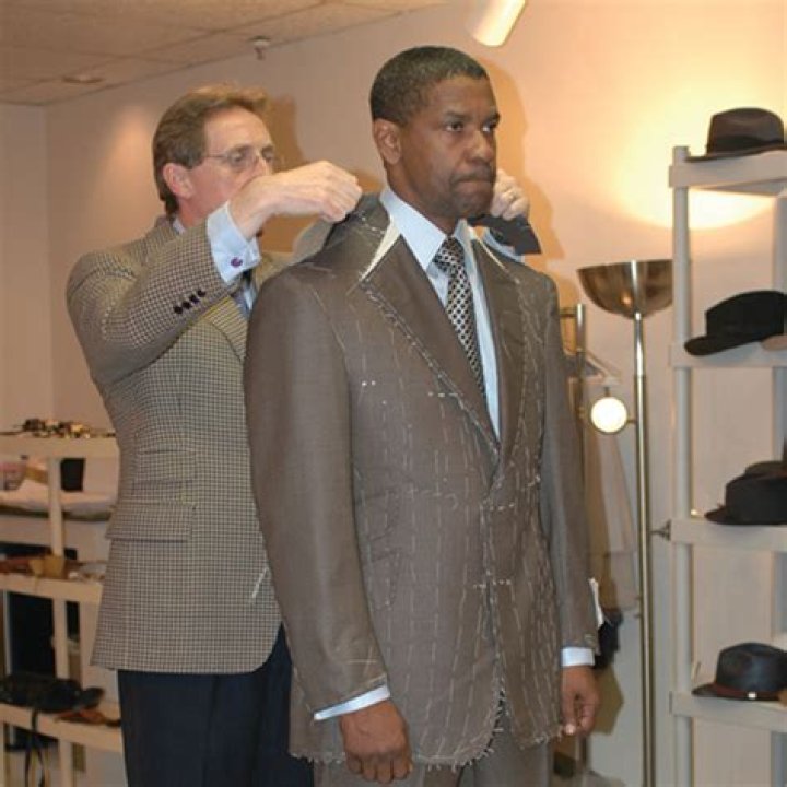 Leonard Logsdail Biography, Age, Height, Wife, Net Worth, Family