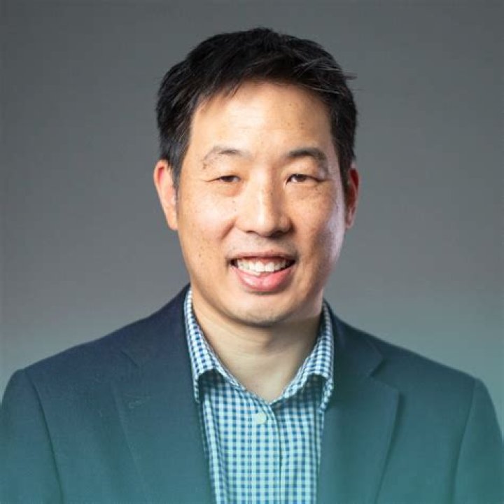 Michael Chong Biography, Age, Height, Wife, Net Worth, Family