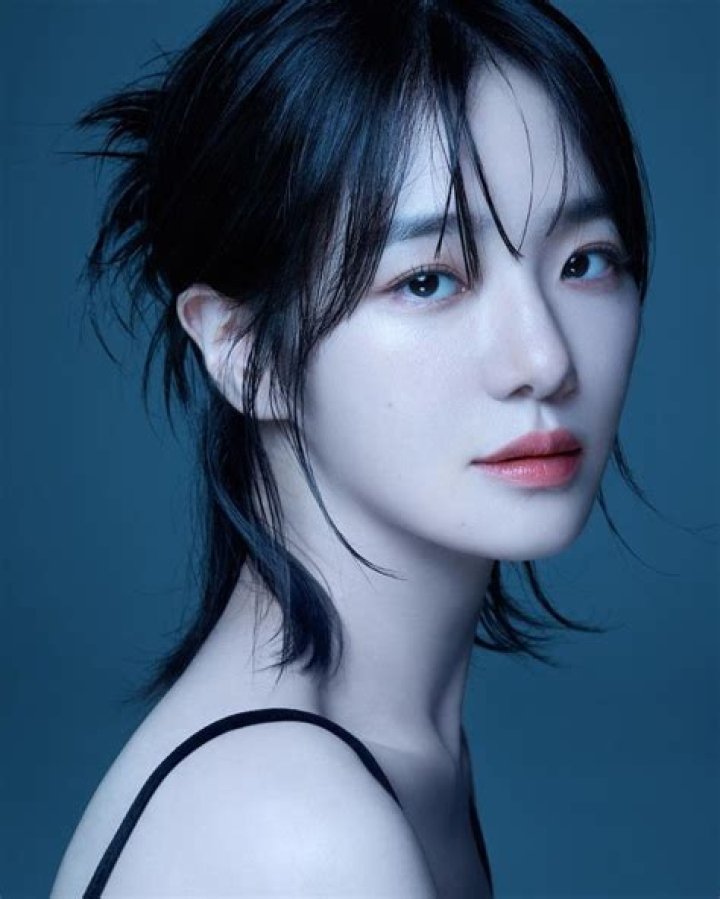 Park Kyu-young Biography, Age, Height, Husband, Net Worth, Family