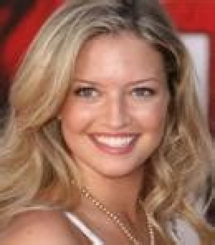 Shanie Calahan Biography, Age, Height, Husband, Net Worth, Family