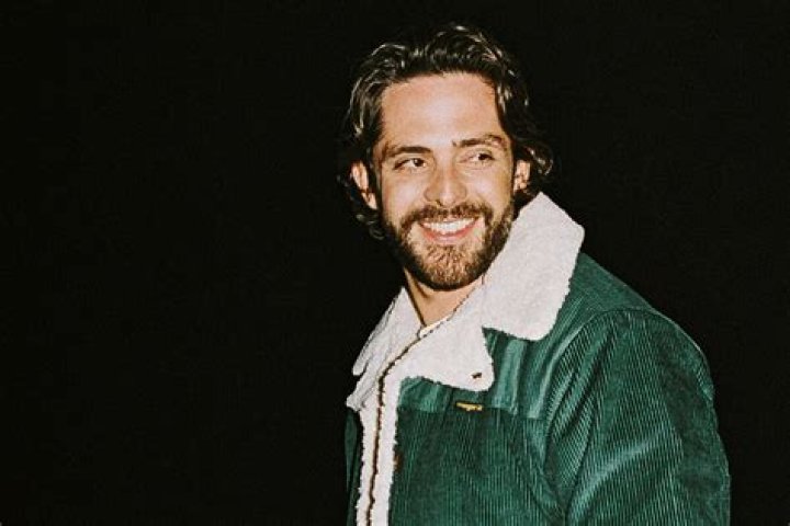 Thomas Rhett Biography, Age, Height, Wife, Net Worth, Family
